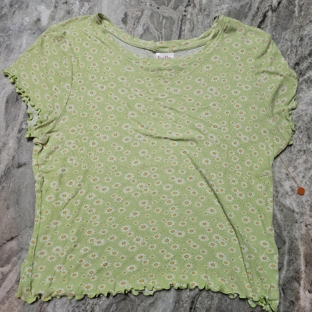 Belle du Jour Large Green Daisy Print Lettuce Hem Tee